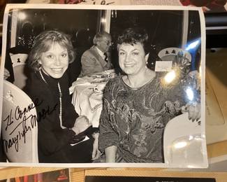Mary Tyler Moore Autograph