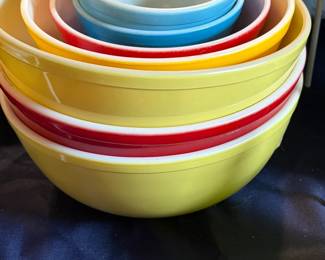 Pyrex Primary Color Mixing Bowls 