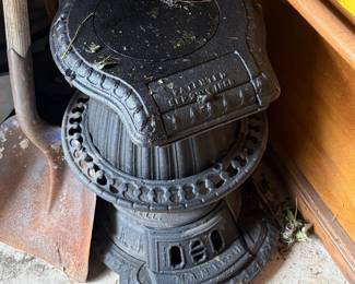 Antique Cast Iron "Mabel No. 10" Pot-Bellied Stove