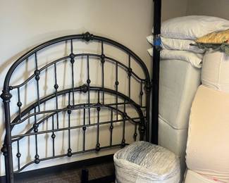 Queen metal bed