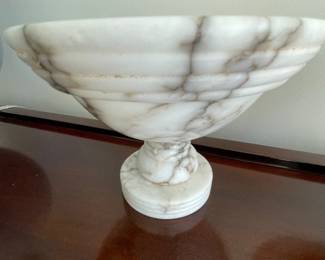 Marble pedestal bowl