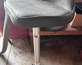 Base boat casting/leaning seat