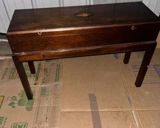 Rectangle piano/organ bench