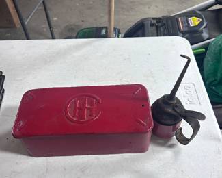 International harvester farm tractor toolbox with oiler.