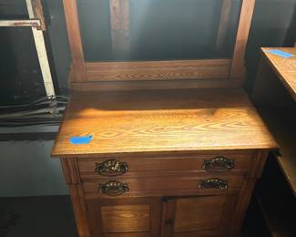 Golden oak wash stand