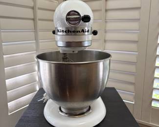 F42 - $125. KitchenAid Mixer with Attachments. Model K45SSWH. Motor sounds strong.