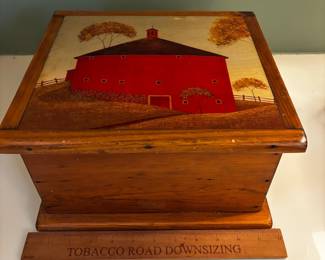 F80 - $20. Lidded Storage Box.