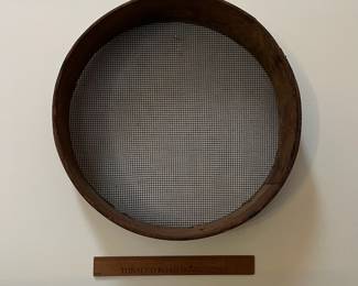 F46 - $50. Antique Bentwood Sifter.