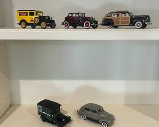 F123 - $80. Lot of Franklin Mint Die Cast 1:24 Model Cars.
