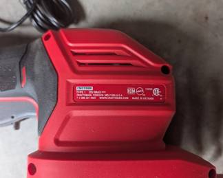 F105 - $50. Craftsman Battery Powered Hedge Trimmers with charger & 1 battery.