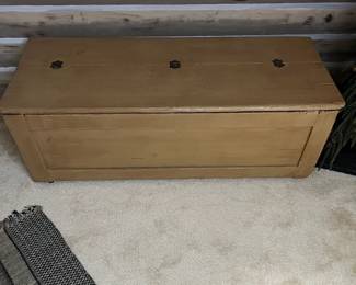 F52 - $125. Small Primitive Chest / Bench. Opens for storage.