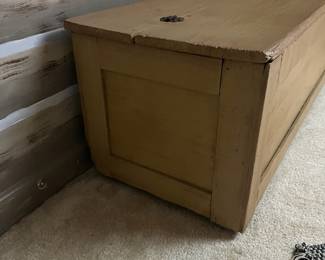F52 - $125. Small Primitive Chest / Bench. Opens for storage.