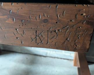 F99 - $1,750. Antique Carpenter's Bench. Has been used in the house as a decoration, serving station, and was moved out to sell the home. CLEAN! and in beautiful antique condition!