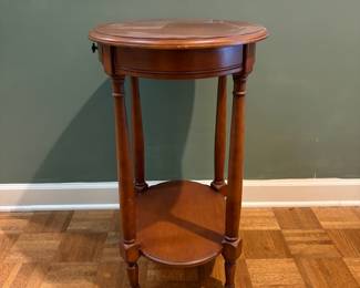 F20 - $30. Side table. Measures 21.25" wide, 16.75" deep, 27.5 Tall.