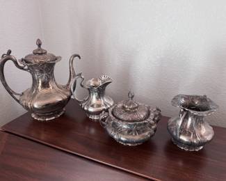 silver tea/coffee set