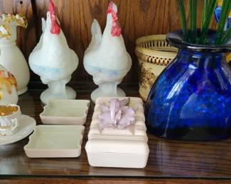 Westmoreland covered rooster dishes