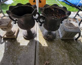 Resin urns