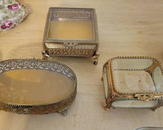 Glass jewelry casks