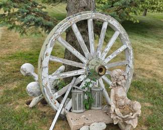 Vintage Wooden Wagon Wheel