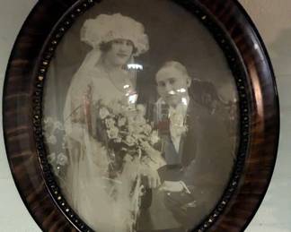 Antique Oval Convex Glass Wedding Portrait with Tiger Wood Frame