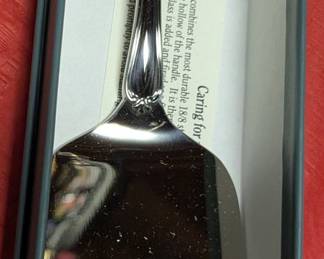 Lenox Holiday Cake Server with Gold Accent