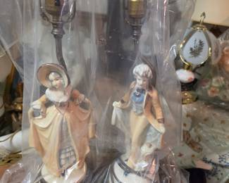 Vintage Porcelain Colonial Couple Figural Table Lamps - Made in Japan