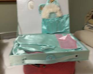 Vintage Barbie Fashion Case and Clothing Set