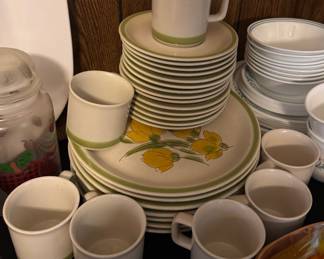 Stoneware Dinnerware