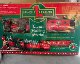 Lionel train holiday set