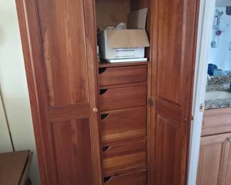 Quality contruction, Includes drawers