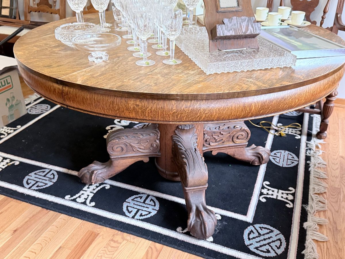 Round Oak Table With Carved Ball & Claw Feet