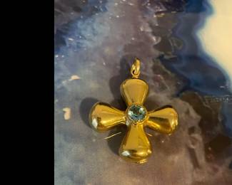 18kt Charm