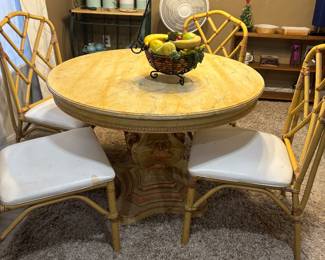 Table w 4 padded chairs 