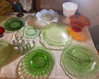 Uranium and Amberina glow glass