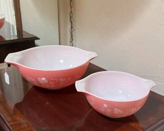 Set of 2 Vintage Gooseberry Pink Cinderella Pyrex Mixing Bowls