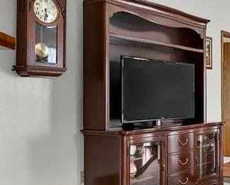 Great piece! Console, Buffet, Entertainment Cabinet with Hutch