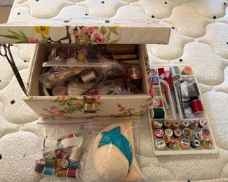 Sewing notions w/box