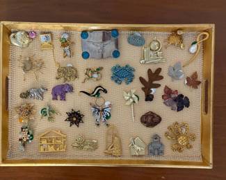 Assortment of unique pins & brooches (3D octopus in lower right corner!)