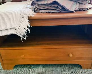 Coffee table/entertainment console