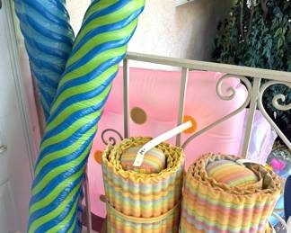 Pool floats + rollup mats