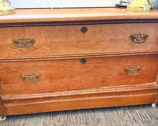Low 2 drawer dresser