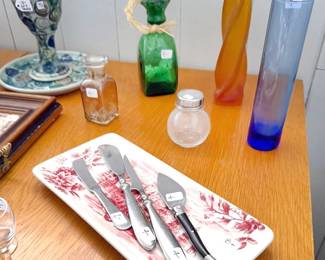 Assorted vintage kitchen wares + home decor pieces