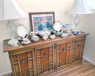 Mid-century modern buffet/sideboard