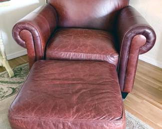Oversized leather armchair with ottoman