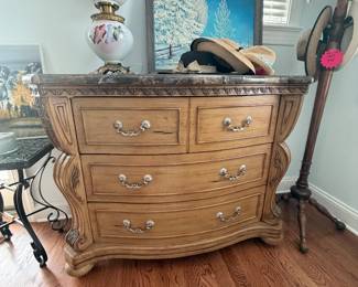 Bombay chest / dresser