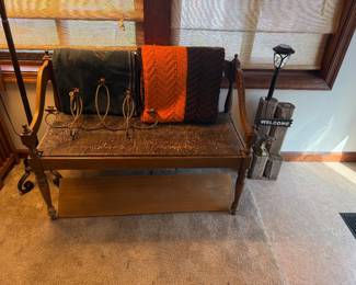 entry bench