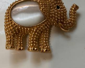 Darling brooch