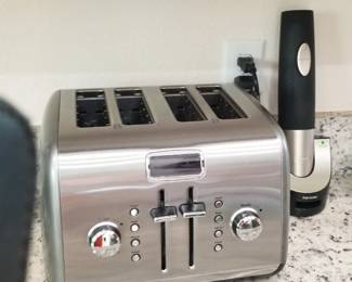 Large toaster