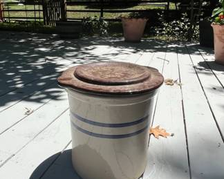 Ohio Stoneware Gallon Crock with Lid