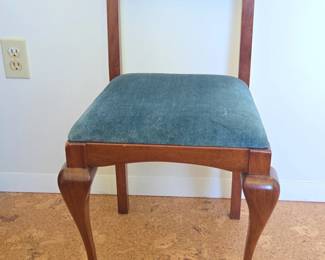 MidCentury Modern Queen Anne Style Side Chair